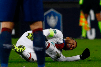 var-dan-injury-time-dalam-sepak-bola