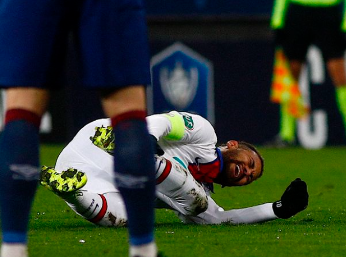 var-dan-injury-time-dalam-sepak-bola