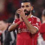 salah-cetak-gol-bersejarah-lawan-aston-villa