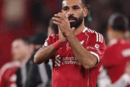 salah-cetak-gol-bersejarah-lawan-aston-villa