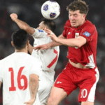 kapten-sepak-bola-legendaris-kembali-setelah-cedera-panjang