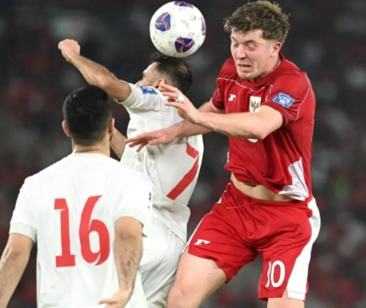 kapten-sepak-bola-legendaris-kembali-setelah-cedera-panjang