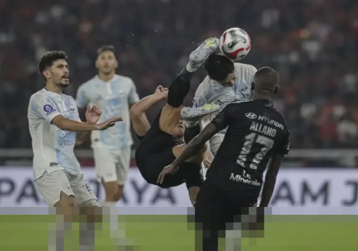 Persib Dominasi, Borneo & Persija Kejar Ketat