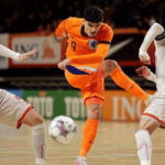 Kesalahan Umum Pemain Sepak Bola Pemula