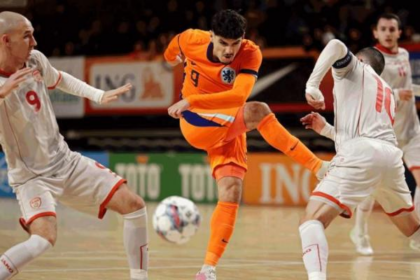 Kesalahan Umum Pemain Sepak Bola Pemula